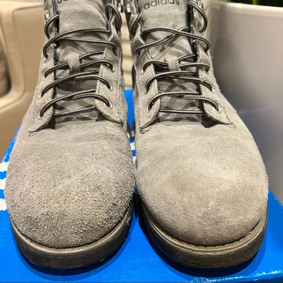 Adidas suede boots Men US 13 - Picture 6 of 15